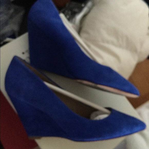 Shoes - Picture 2 of 3